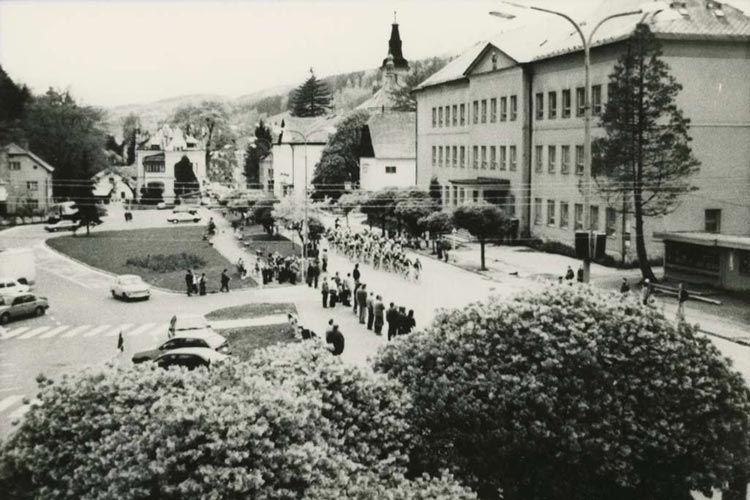 Dolní náměstí 1995