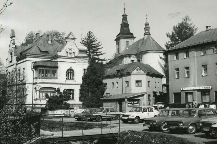 Dolní náměstí 1988